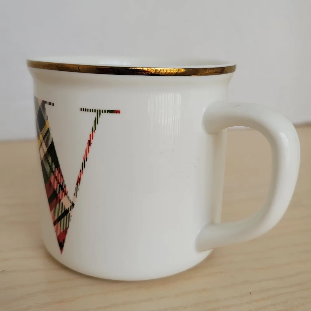 Pottery Barn Plaid Monogram Alphabet Initial Mug Stoneware Gold Rim V